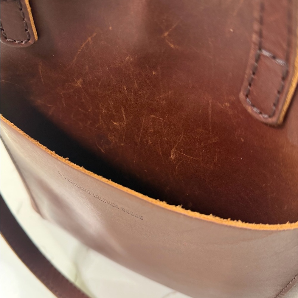 Portland Leather Tote Bag - Picture 4 of 9